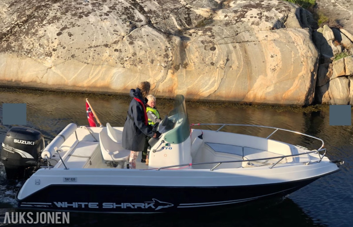 2001 White Shark 170 med Suzuki 90hk
